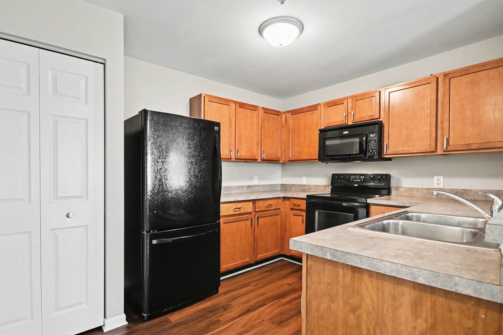 144 Bertram Drive #E, Yorkville, IL