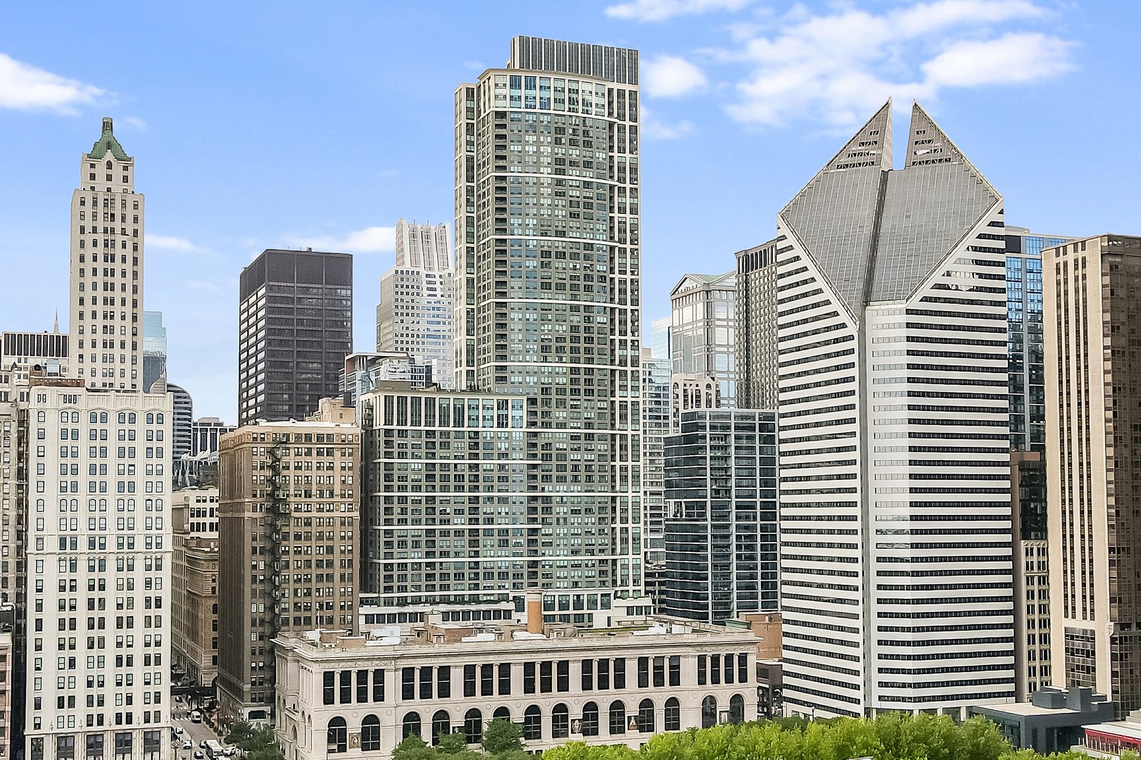 130 N Garland Court #1803, Chicago, IL