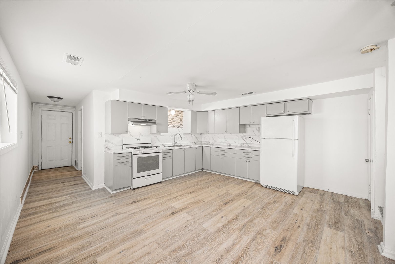 13313 S Eberhart Avenue, Chicago, IL