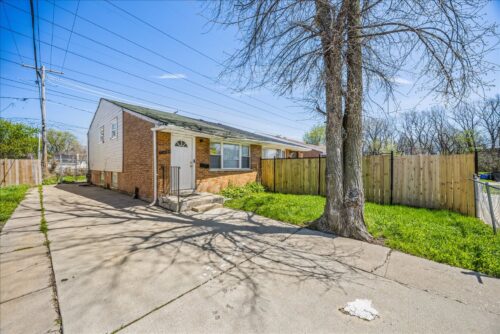 13313 S Eberhart Avenue, Chicago, IL