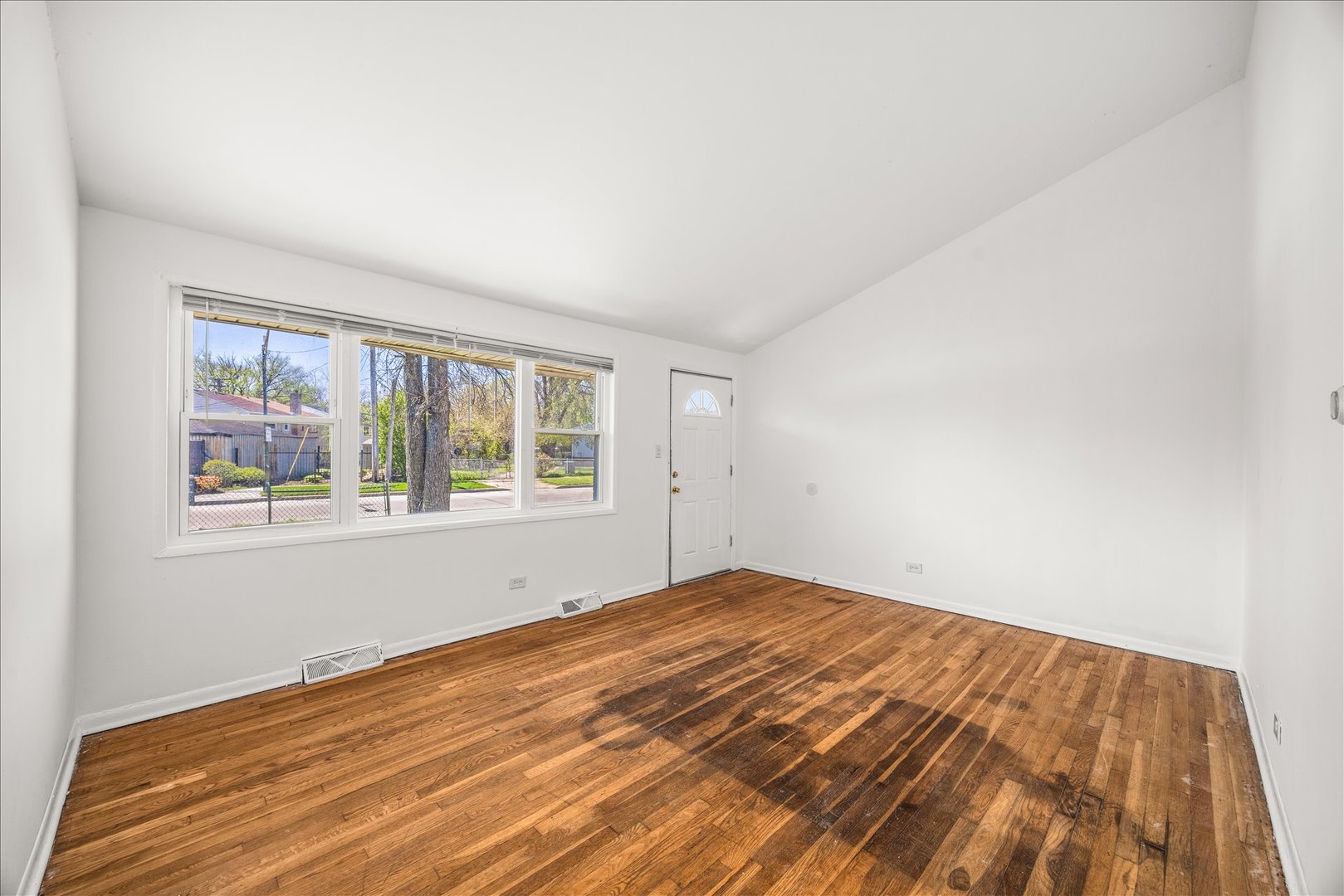 13313 S Eberhart Avenue, Chicago, IL