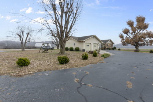 24250 Hanging Rock Road, Mcclure, IL