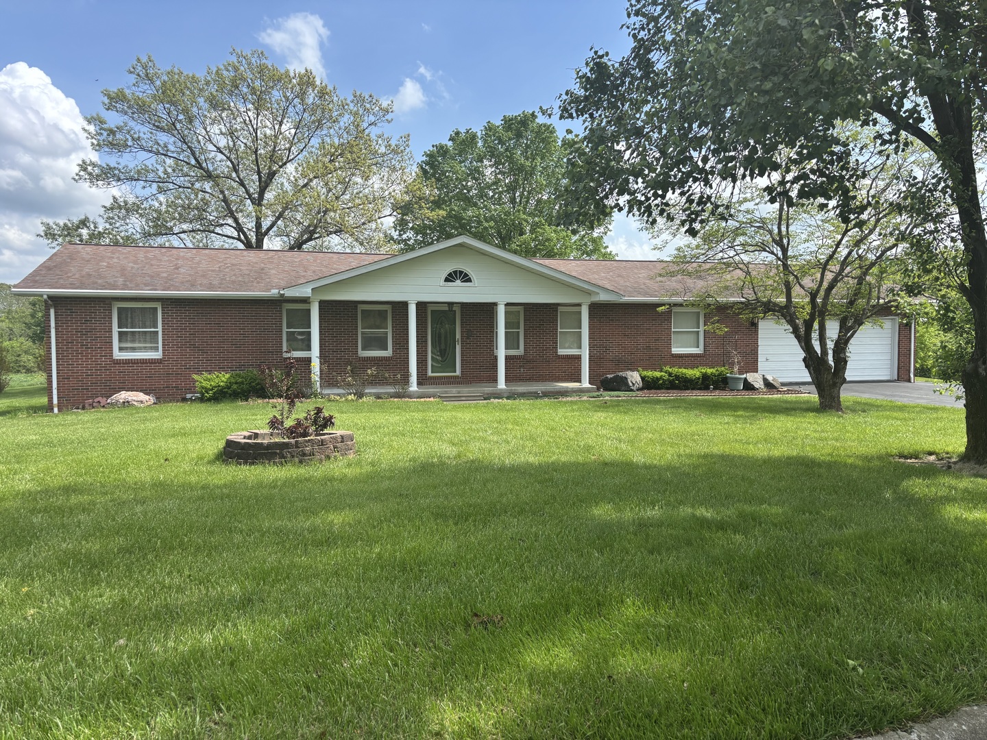 208 Holly Terrace, Anna, IL