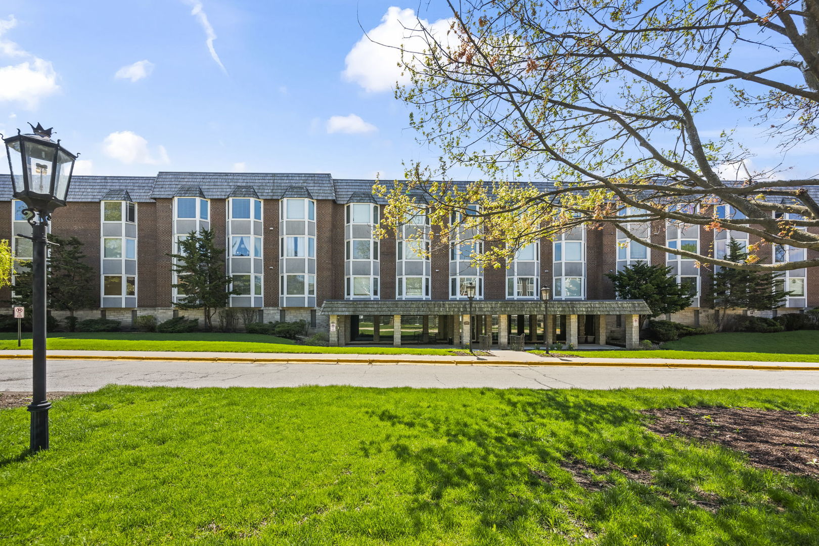 201 Thames Parkway #2K, Park Ridge, IL