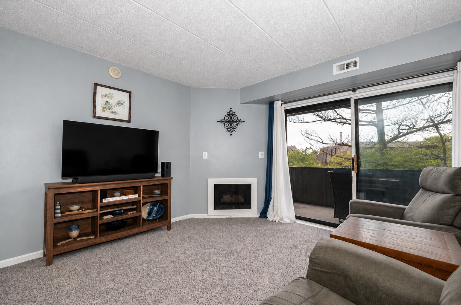 500 Timber Ridge Drive #202A, Carol Stream, IL