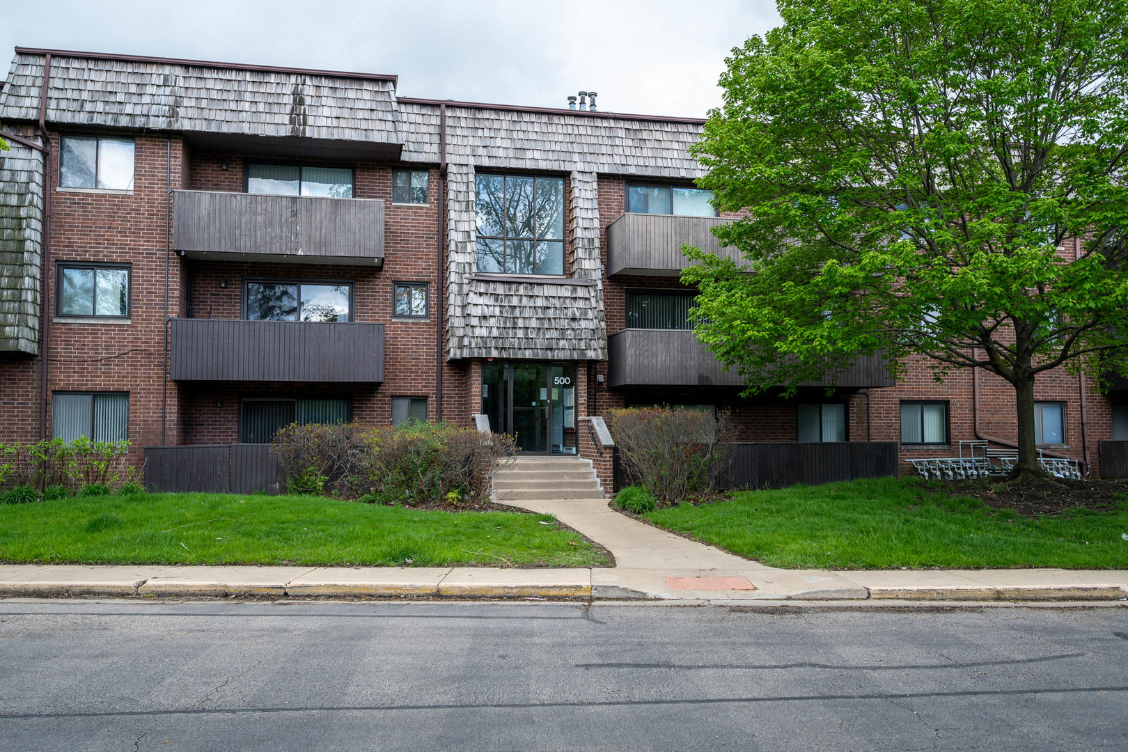 500 Timber Ridge Drive #202A, Carol Stream, IL