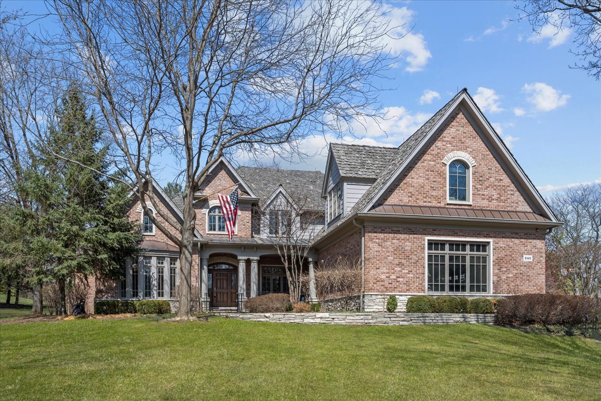 240 Walnut Street, Libertyville, IL