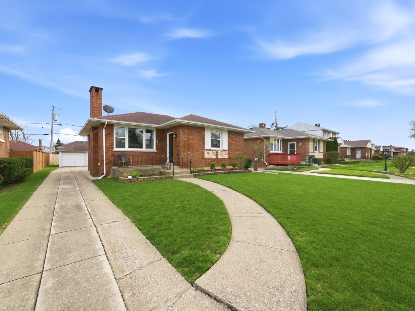 10265 Dickens Street, Westchester, IL