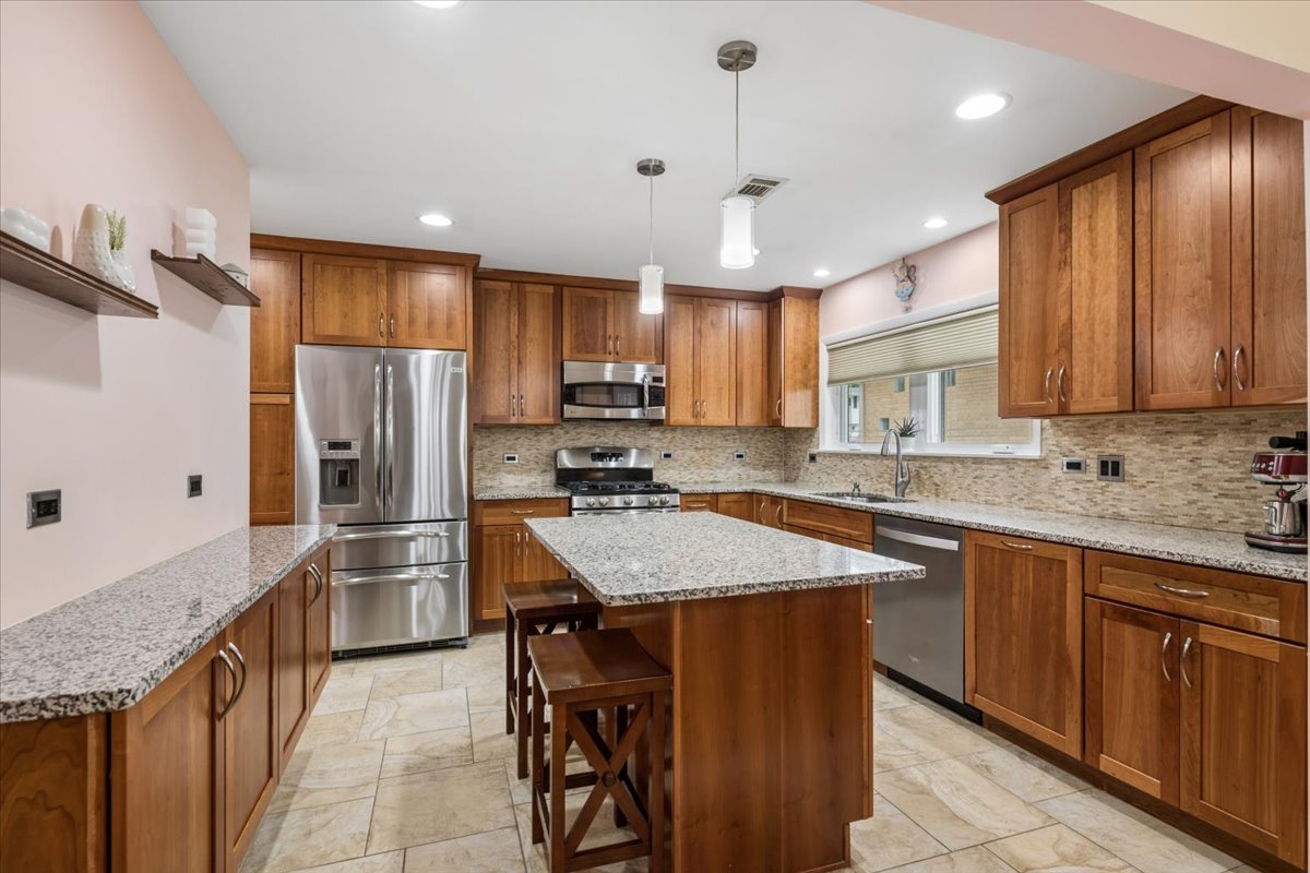 611 50th Place, Western Springs, IL