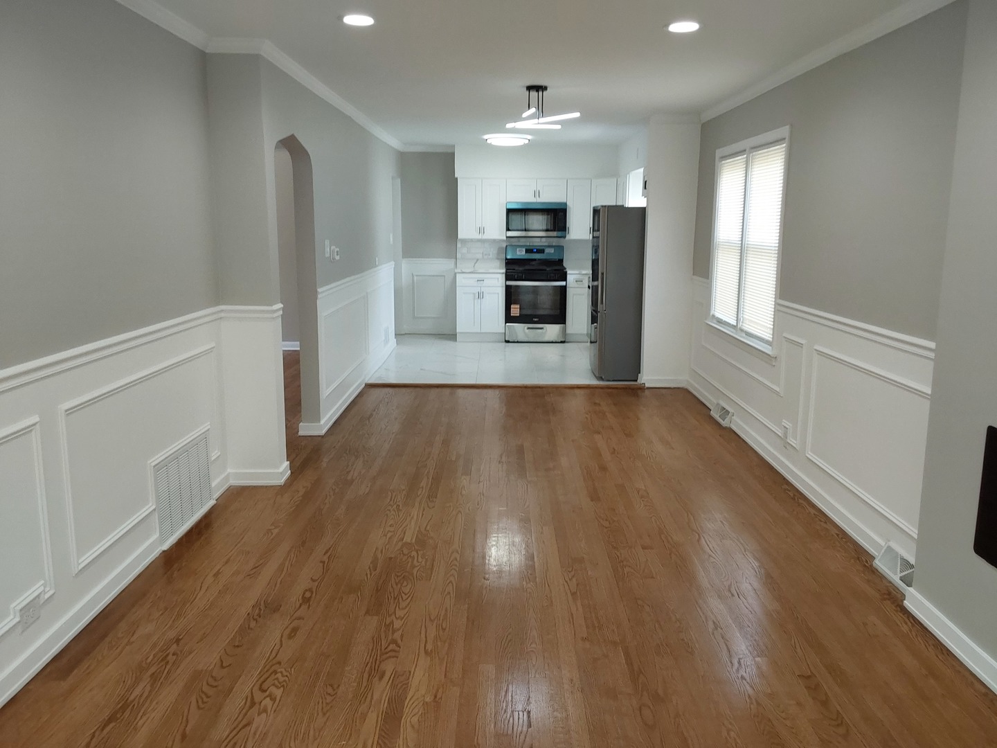 15524 Gouwens Lane, South Holland, IL