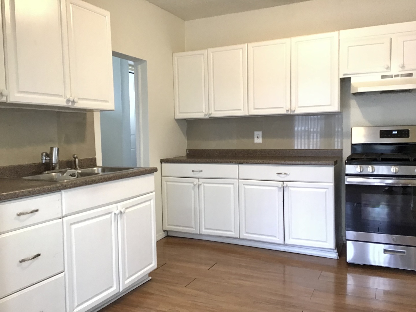 2406 Gilead Avenue, Zion, IL