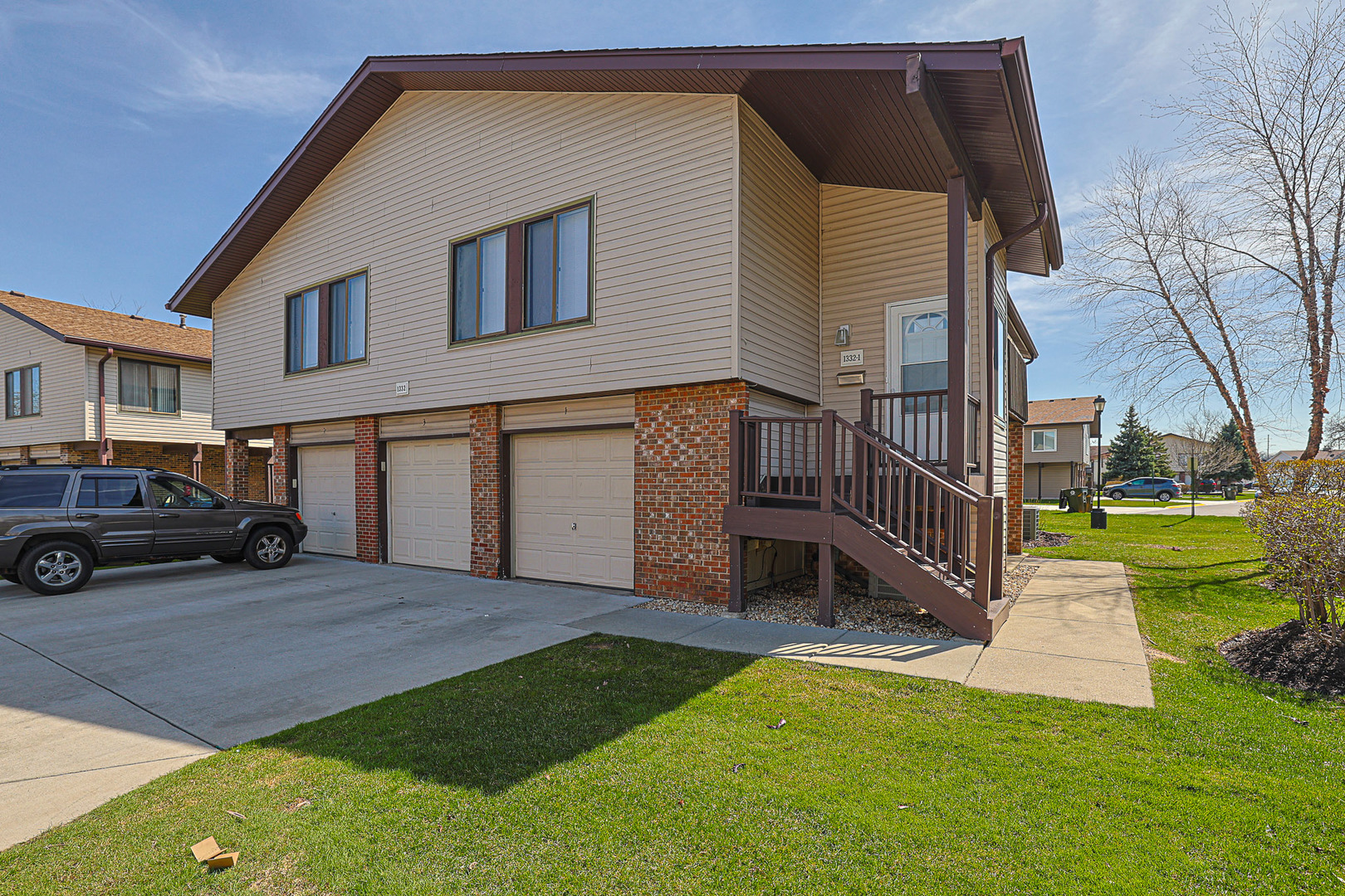 1332 Kingsbury Drive #1, Hanover Park, IL