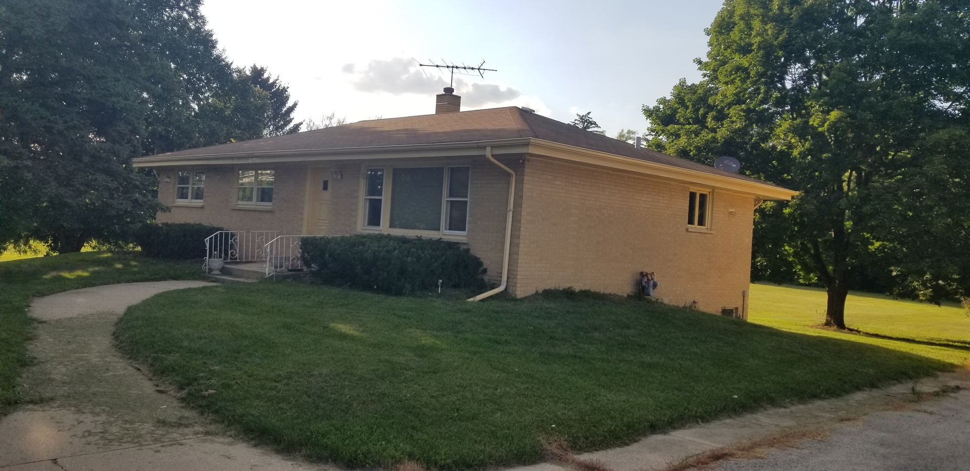 1220 83 Street, Downers Grove, IL