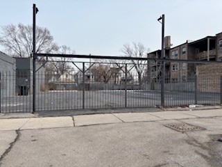 6743 S Western Avenue, Chicago, IL