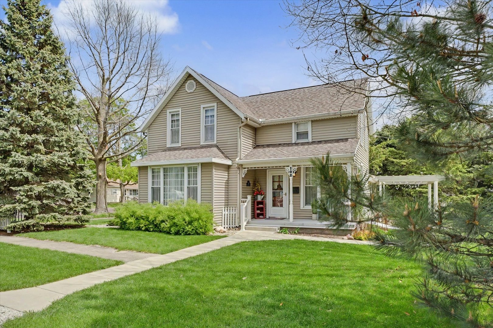 102 S WOOD Street, Gibson City, IL