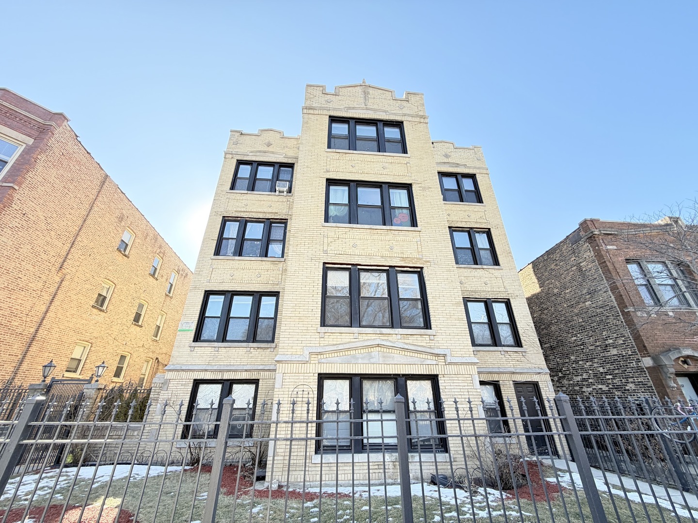3155 W Augusta Boulevard #3B, Chicago, IL