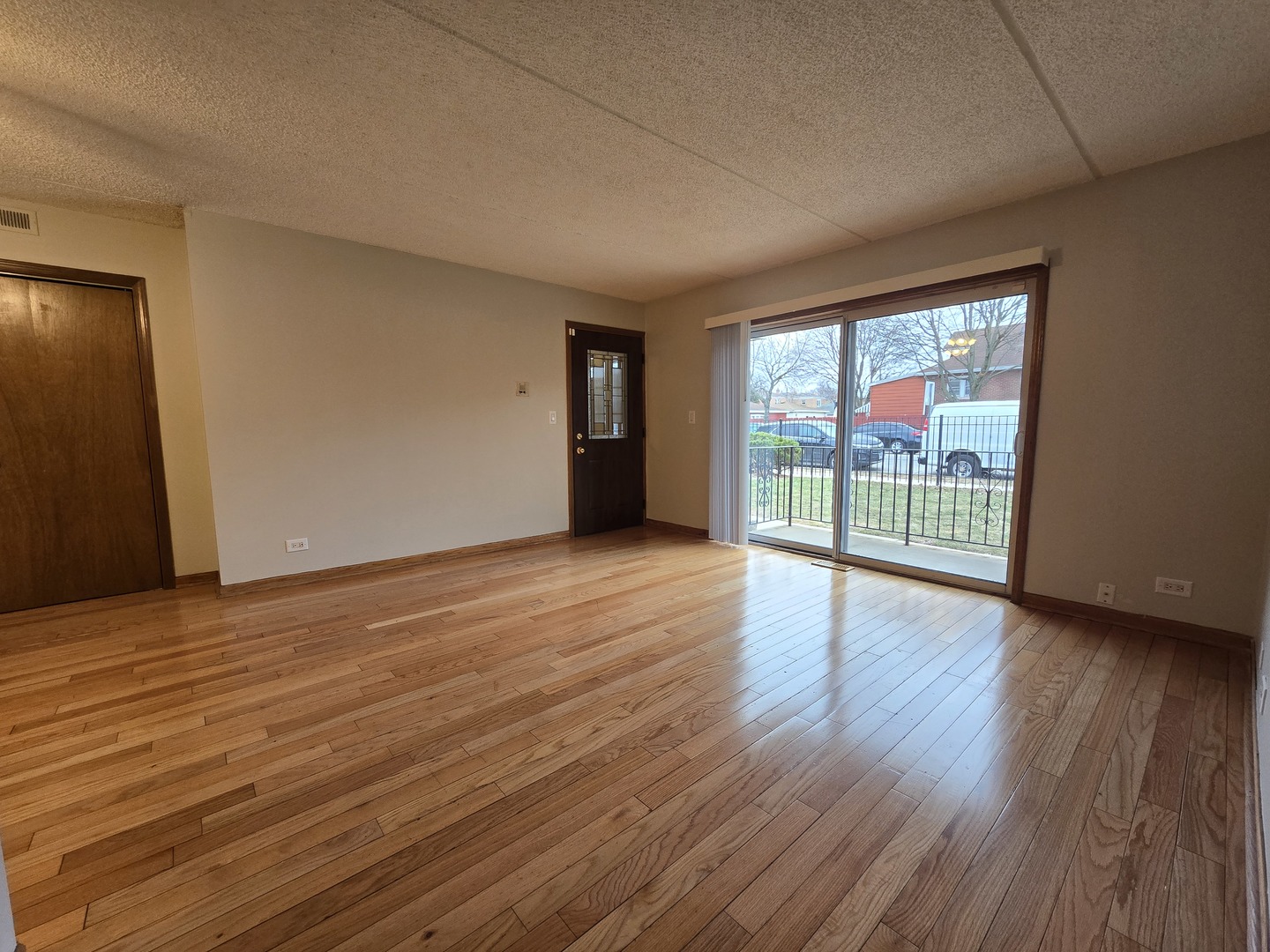6824 16th Street #1W, Berwyn, IL
