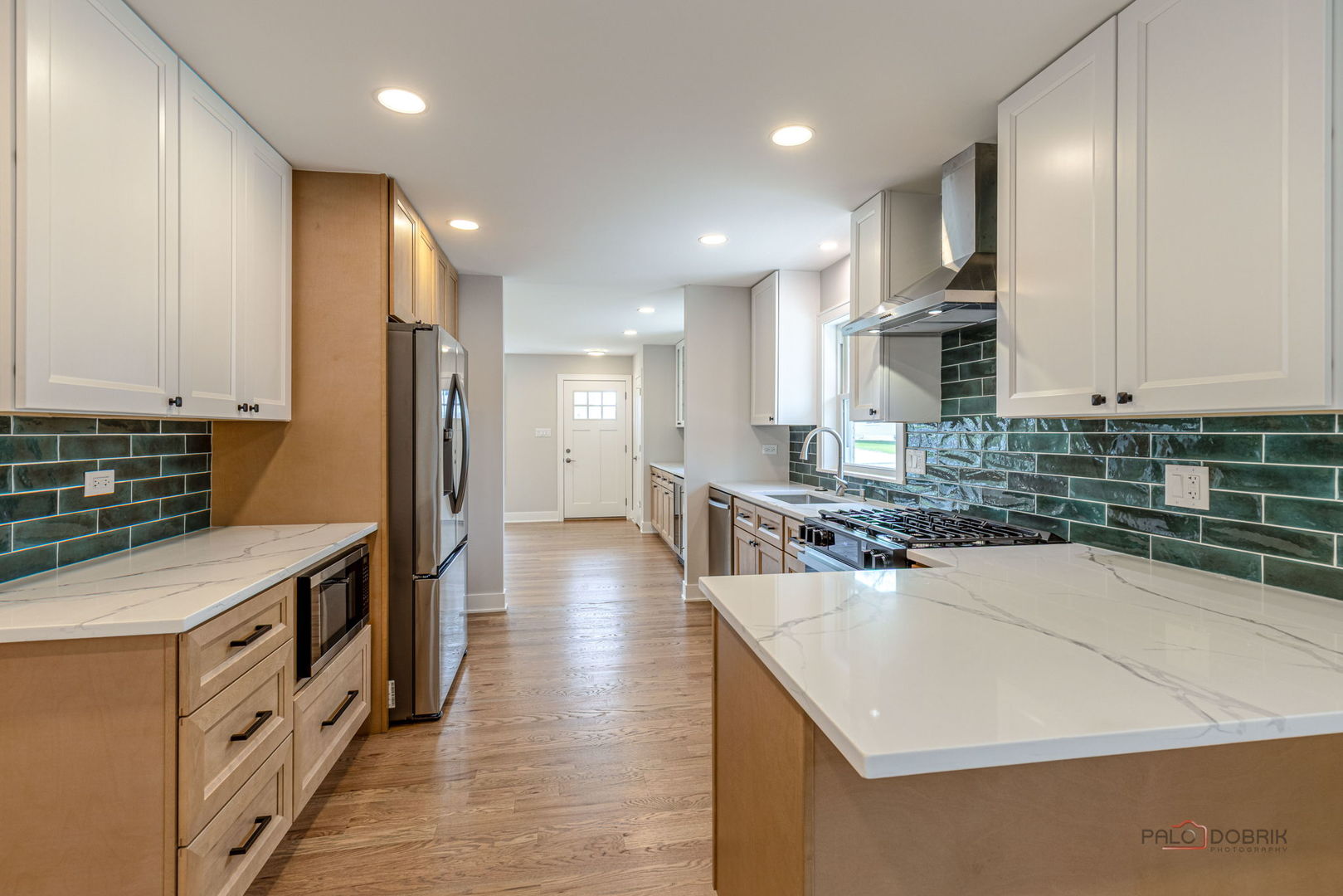 1114 Hewitt Drive, Des Plaines, IL