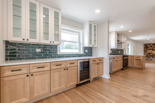 1114 Hewitt Drive, Des Plaines, IL