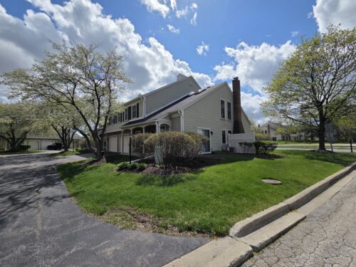 406 College Crossing, Rolling Meadows, IL