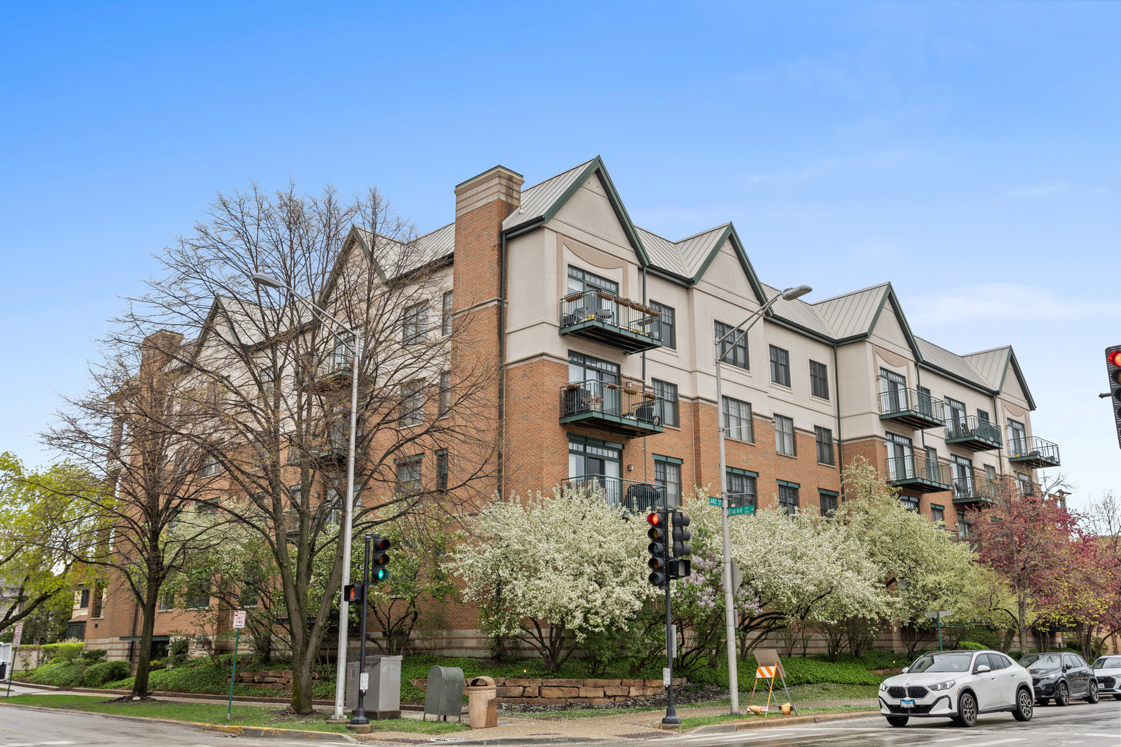 140 N Euclid Avenue #304, Oak Park, IL