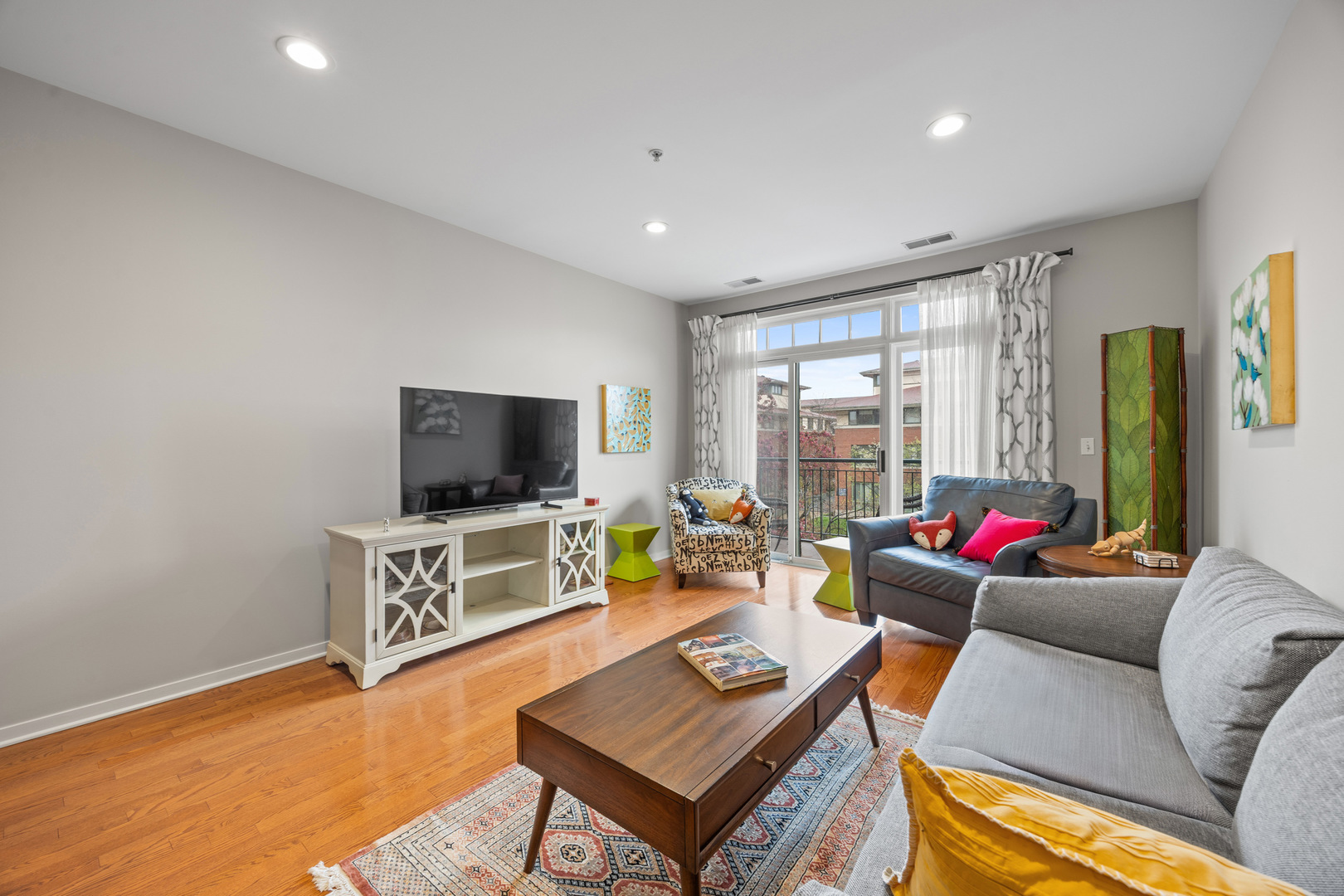 140 N Euclid Avenue #304, Oak Park, IL