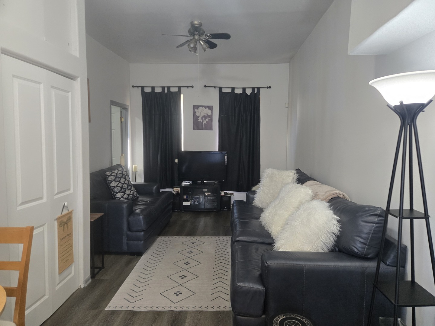 7204 S Rhodes Avenue, Chicago, IL