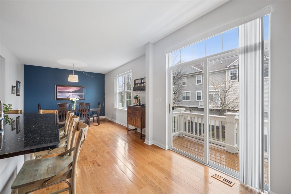 1158 Orangery Court, Carol Stream, IL