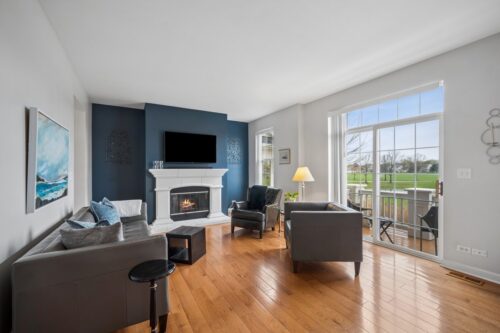 1158 Orangery Court, Carol Stream, IL