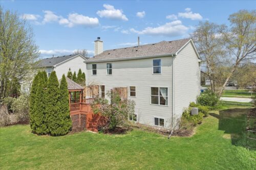 913 Meadowridge Drive, Aurora, IL