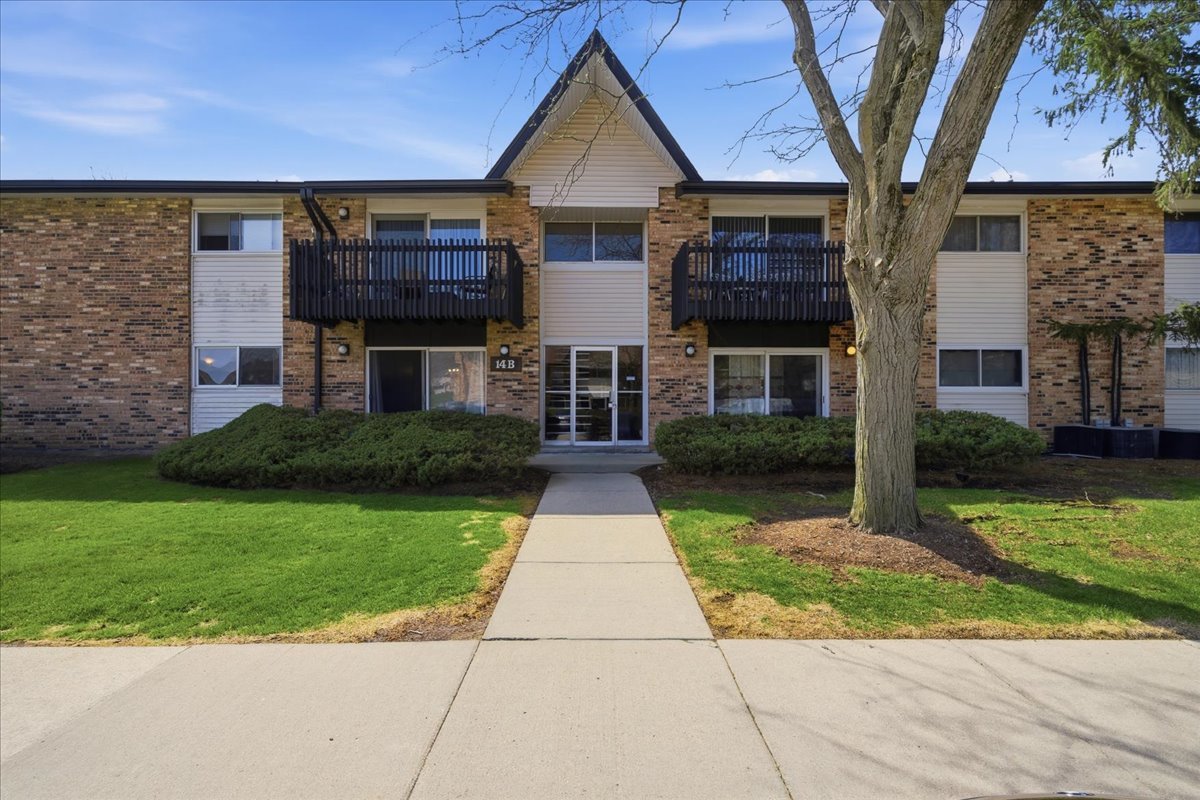 14B Kingery Quarter #108, Willowbrook, IL