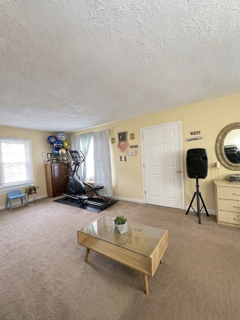 224 N WOLF Road, Wheeling, IL