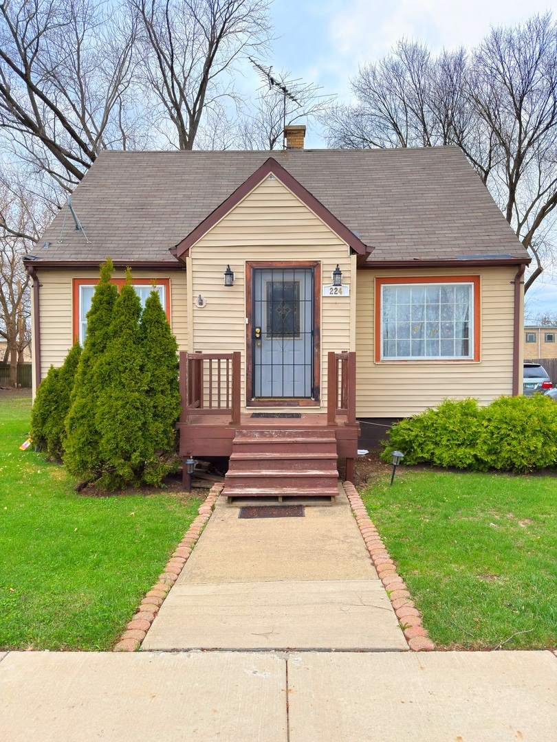 224 N WOLF Road, Wheeling, IL