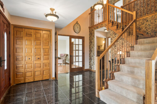 305 Anne Court, Prospect Heights, IL