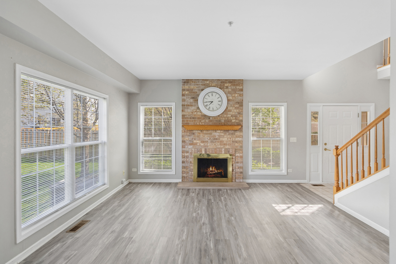 2075 Ivy Ridge Drive, Hoffman Estates, IL