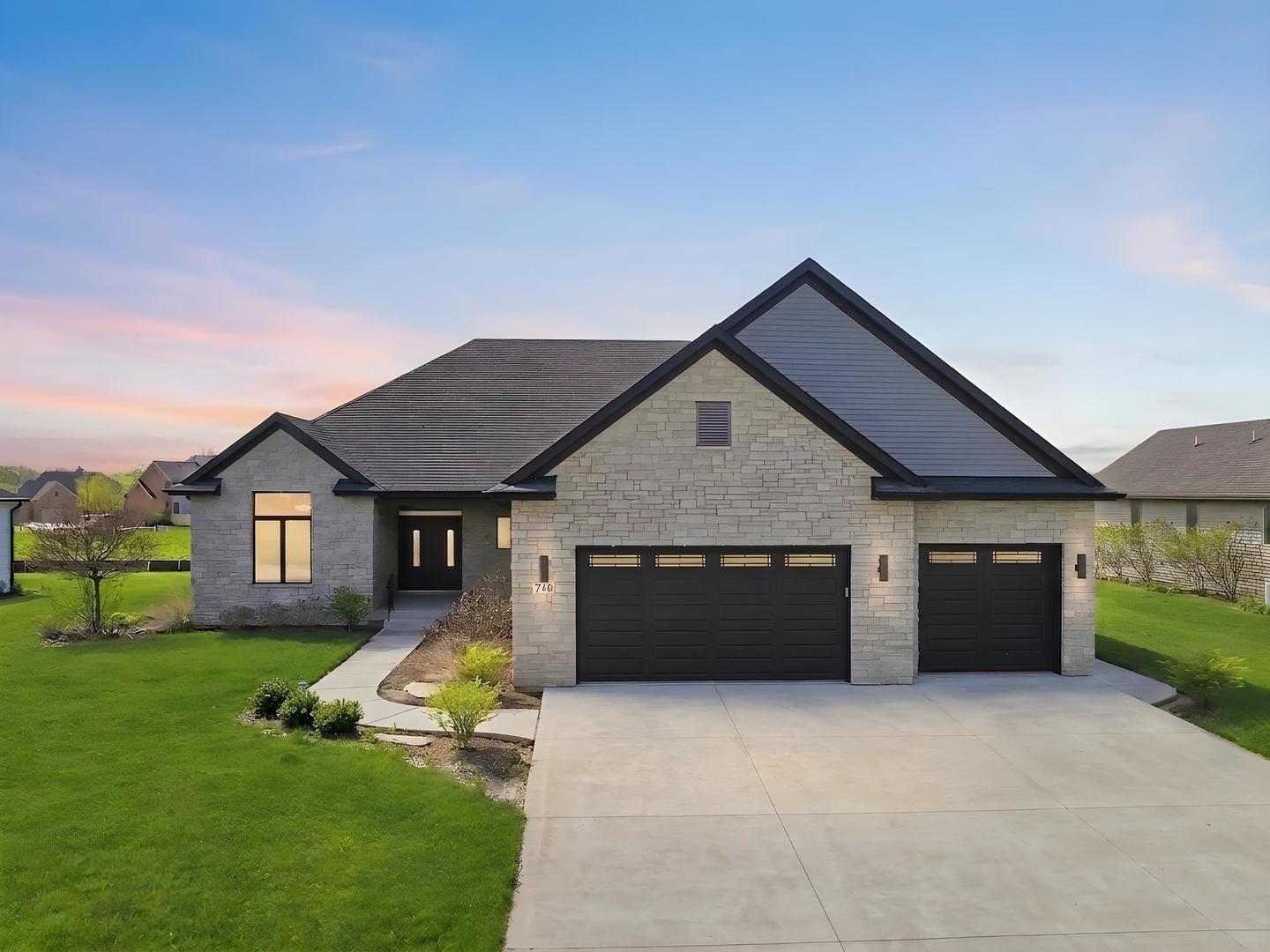 718 Independence Avenue, Sycamore, IL