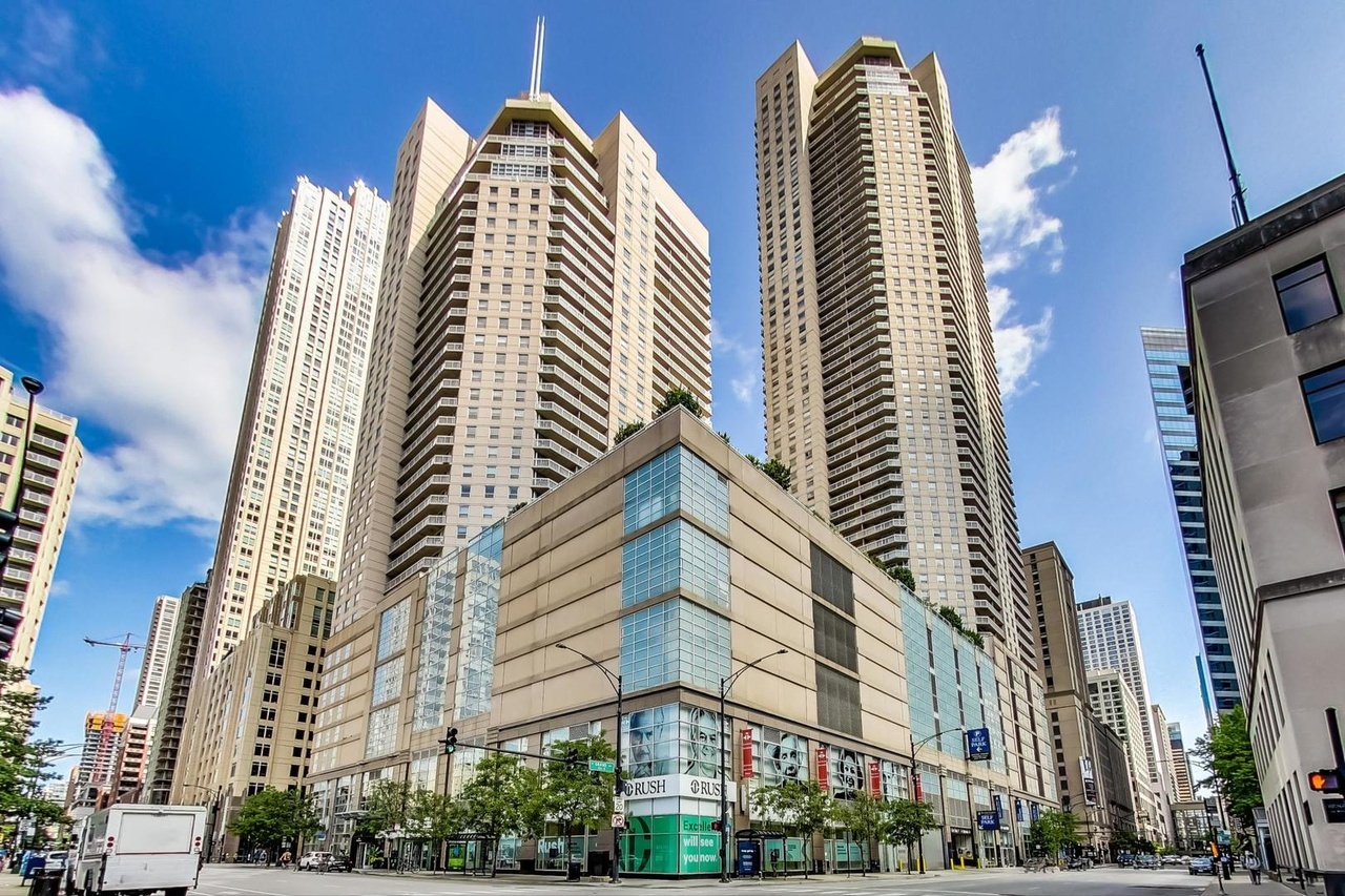 545 N Dearborn Street #1309, Chicago, IL
