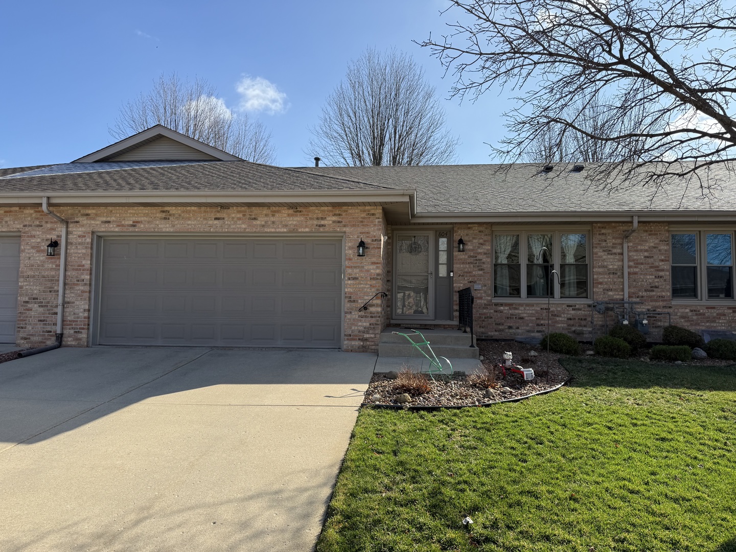 804 Deerpath Lane, Elwood, IL