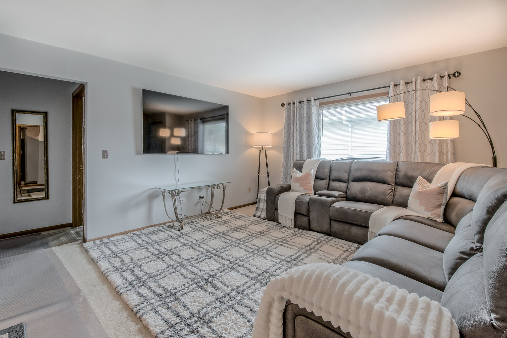 2512 LIVE OAK Drive, Crest Hill, IL