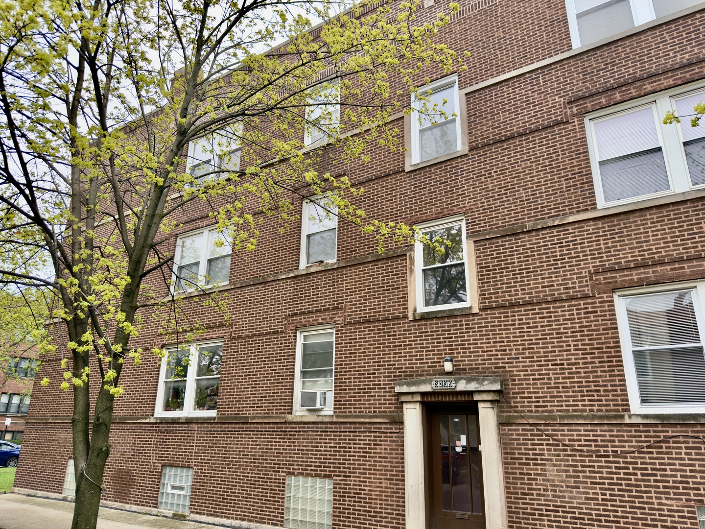 3239 W Cullom Avenue #2, Chicago, IL