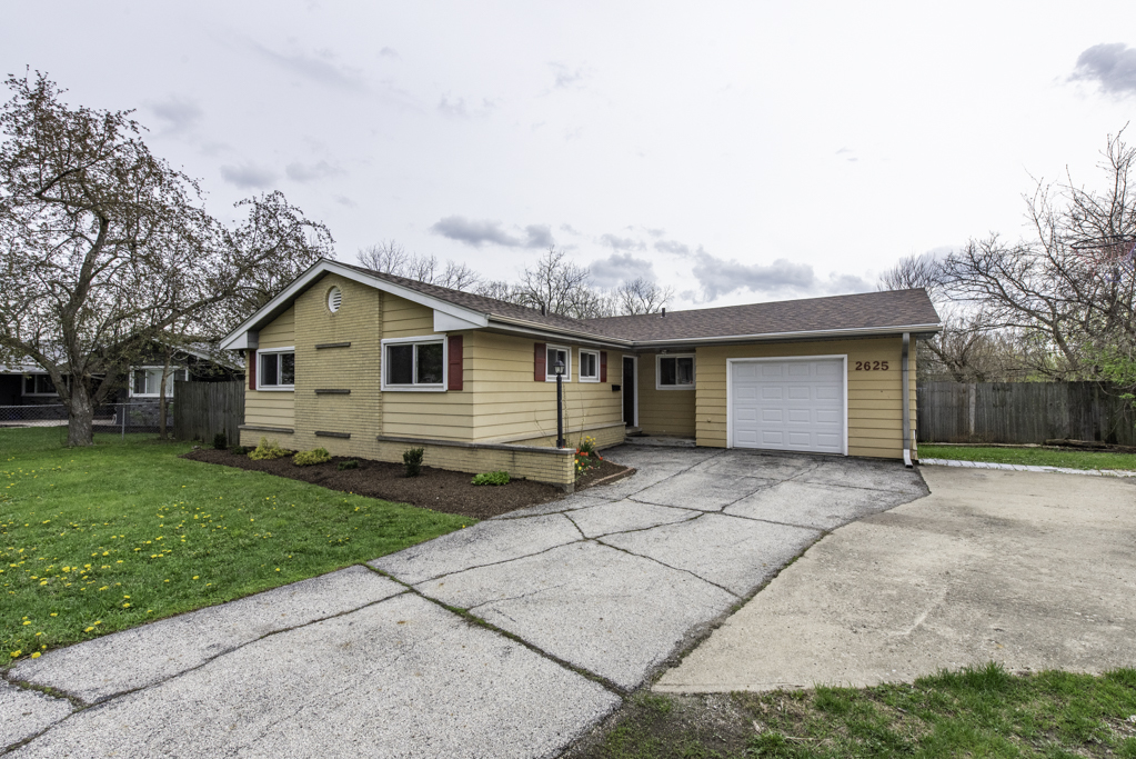 2625 Varonen Avenue, Waukegan, IL
