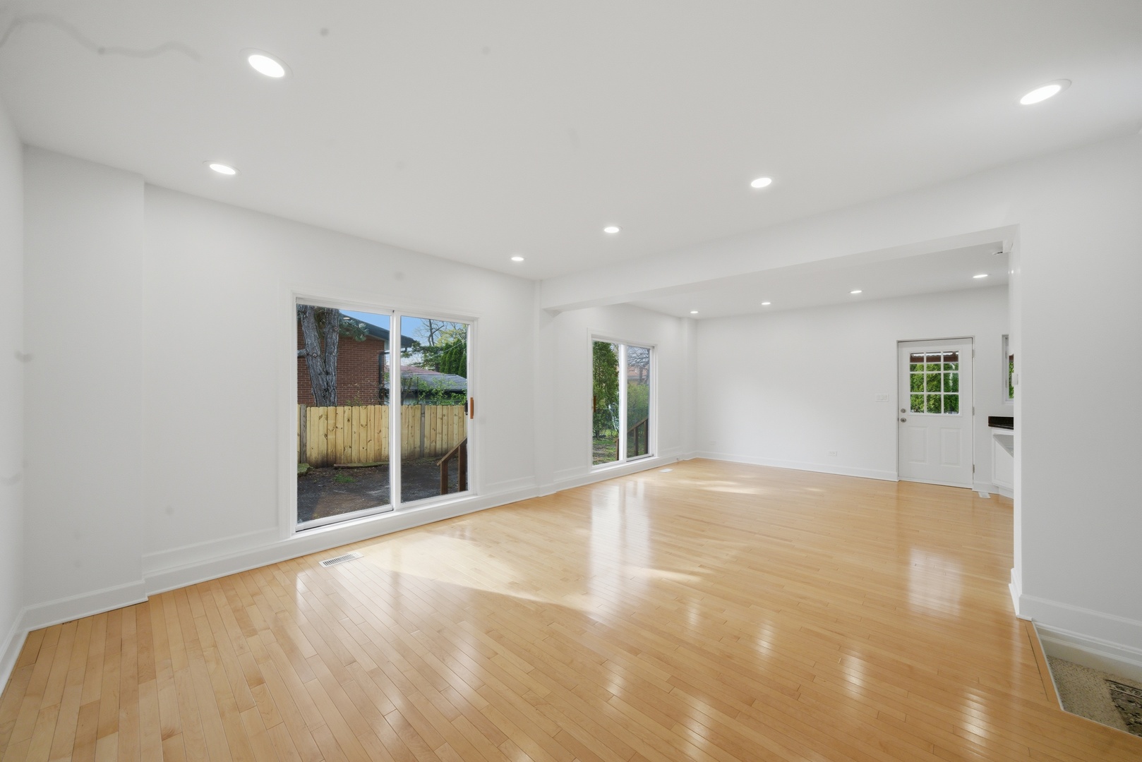 4310 Church Street, Skokie, IL