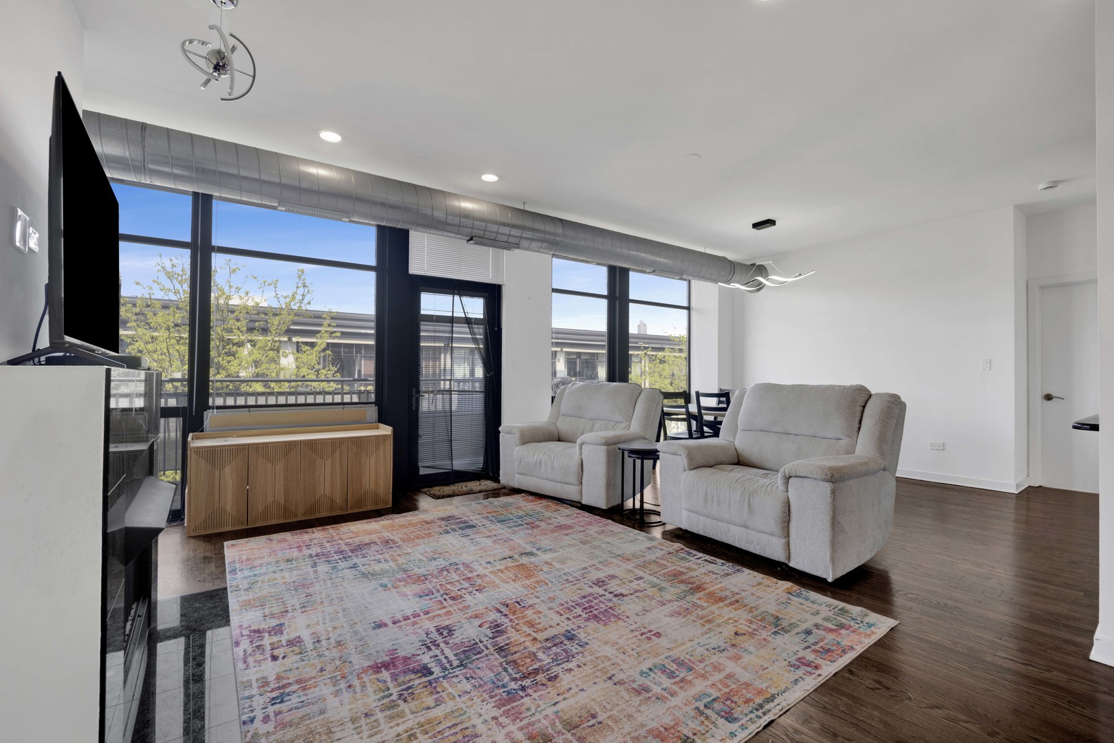 1150 W 15th Street #401, Chicago, IL