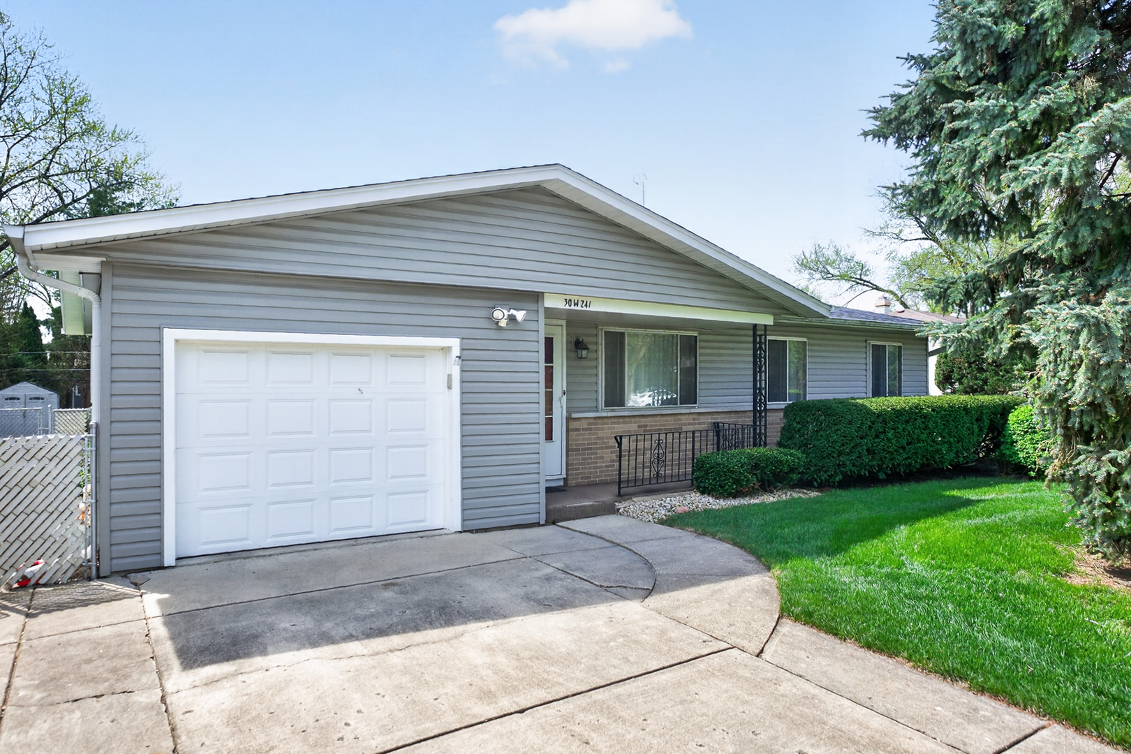 30w241 Claymore Lane, Naperville, IL