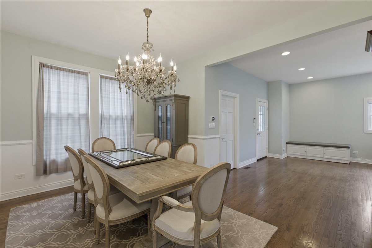 1828 W Berenice Avenue, Chicago, IL