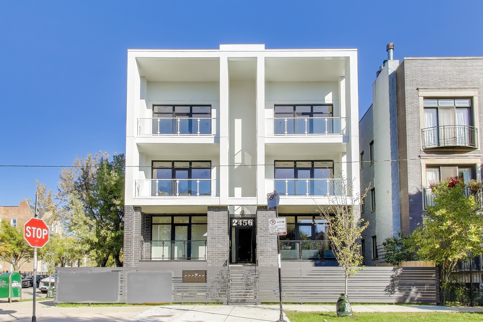 2456 W Cortez Street #2E, Chicago, IL