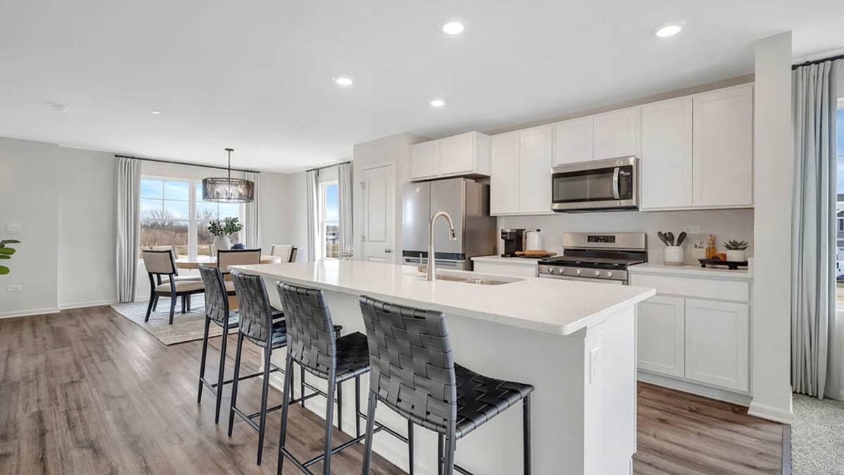 418 lakeshore Court, St. Charles, IL