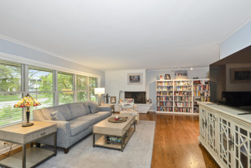 5301 howard Avenue, Western Springs, IL