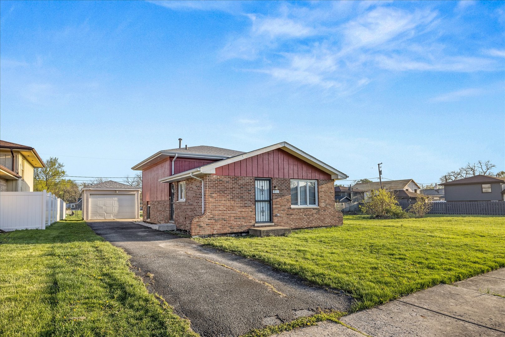 931 Miller Place, Phoenix, IL