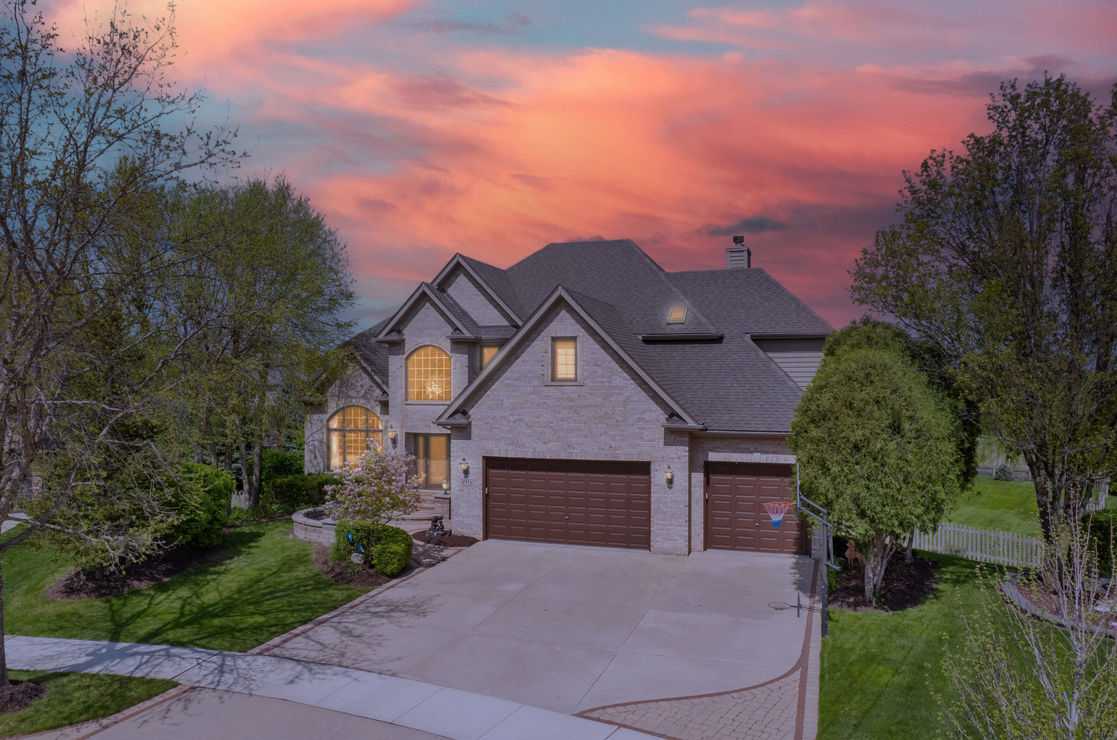 5915 Rosinweed Lane, Naperville, IL